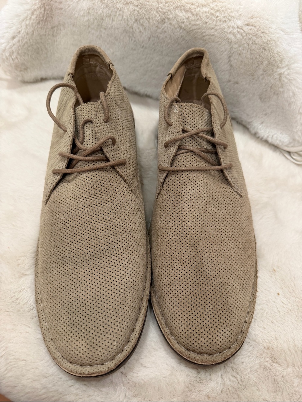 Kenneth Cole Reaction Beige/Tan Perforated Suede Chukka Boots